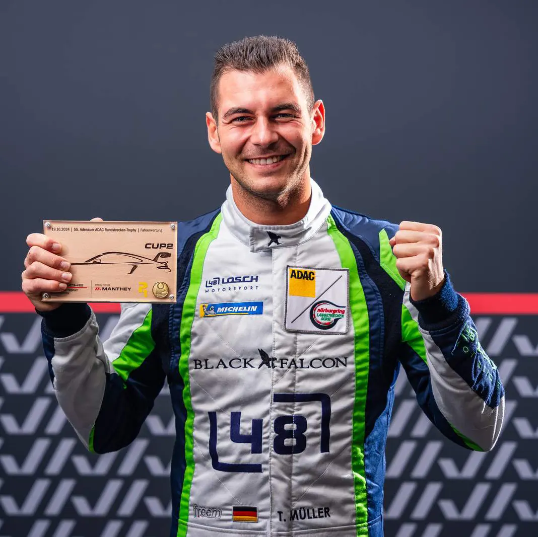 Tobias Müller nach dem PETN Titelgewinn