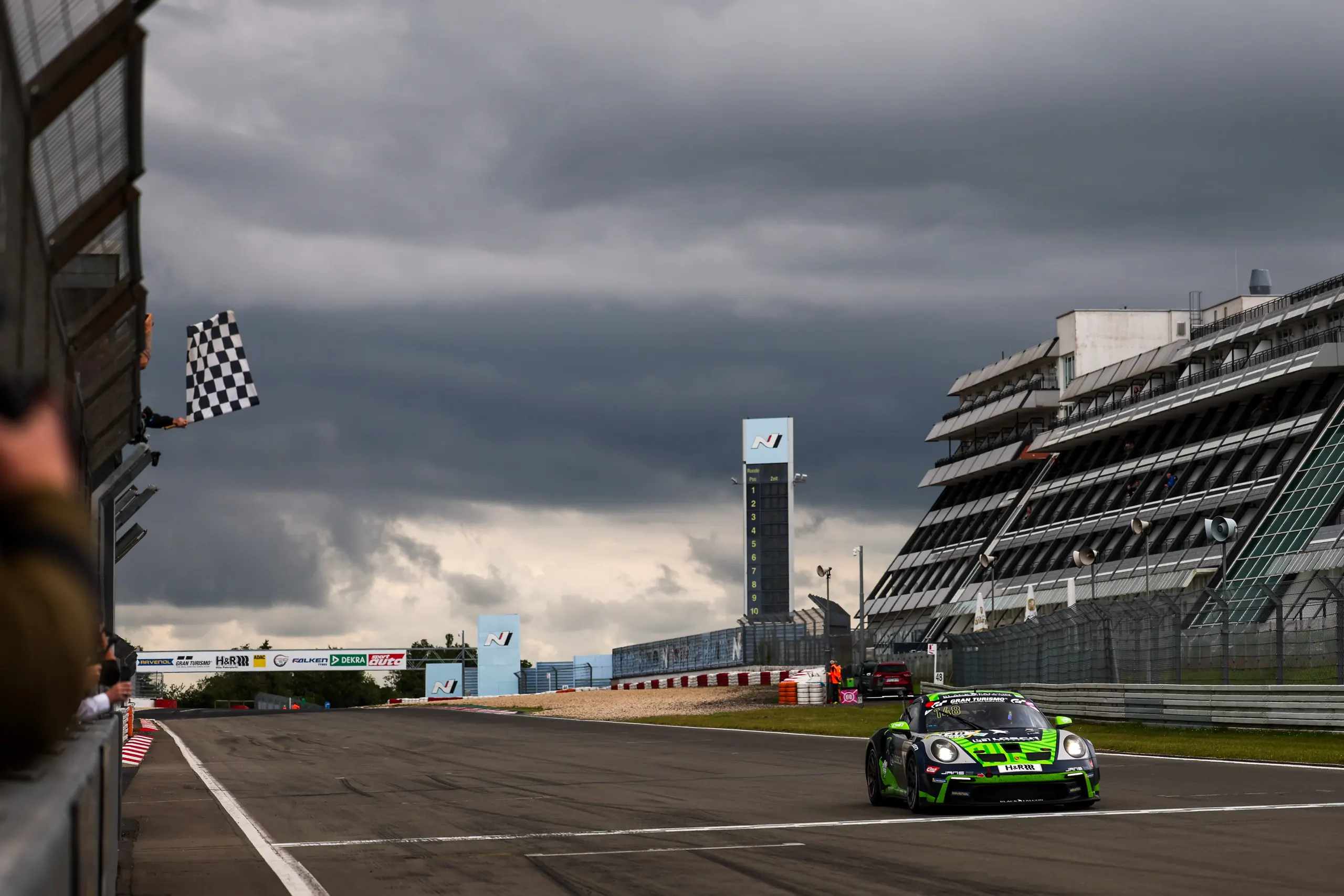 Einzelbild ohne Beschreibung in einer Bildergalerie