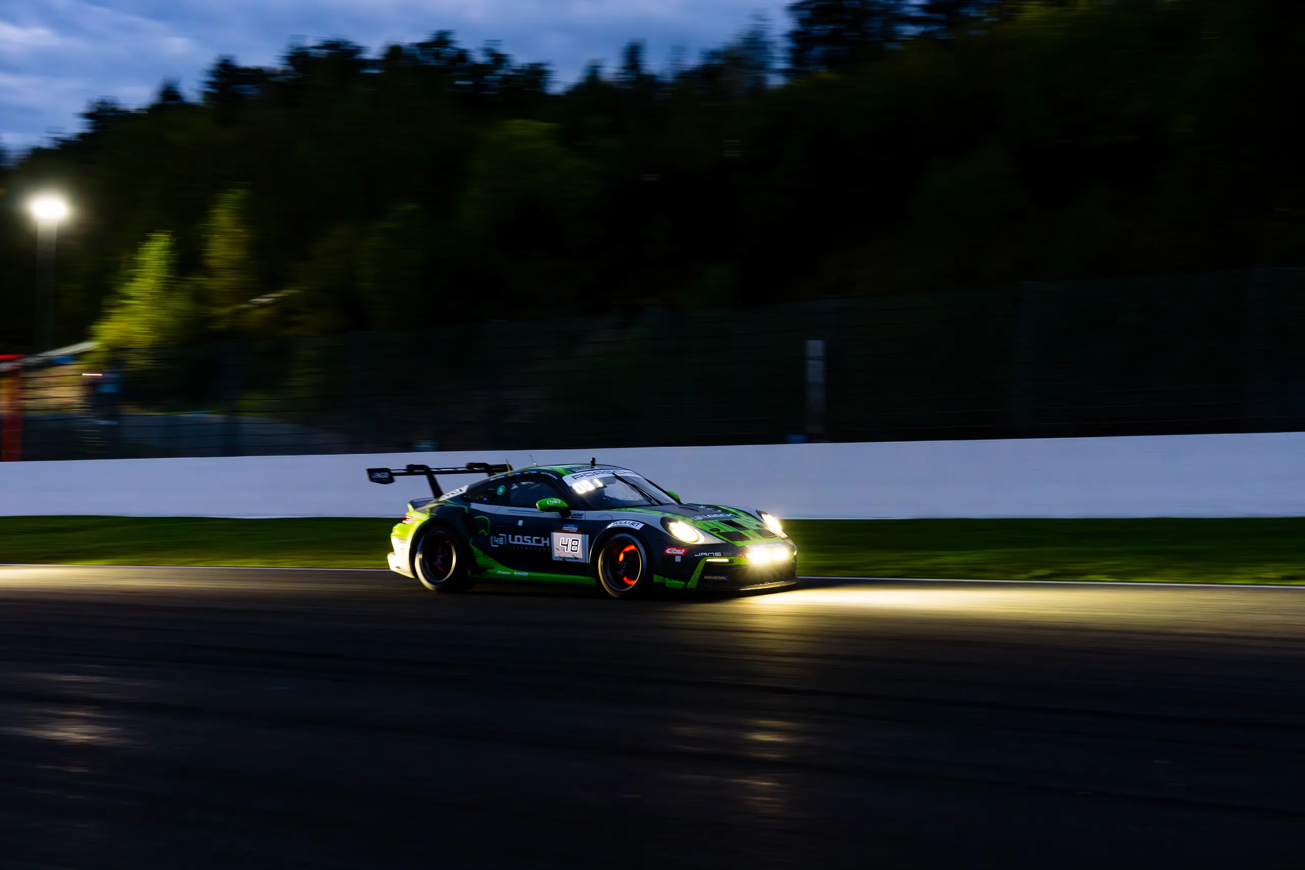 Einzelbild ohne Beschreibung in einer Bildergalerie