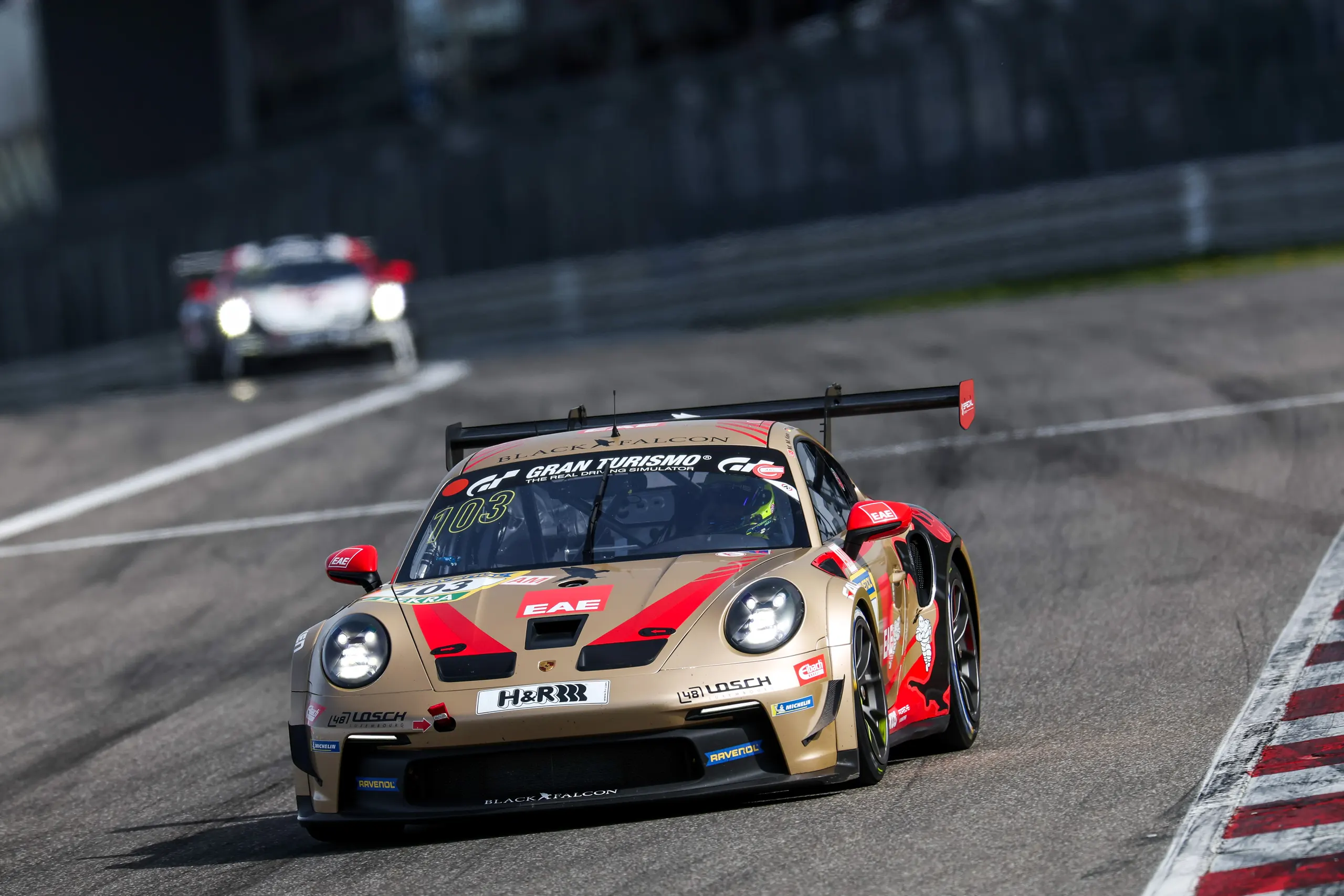 Einzelbild ohne Beschreibung in einer Bildergalerie